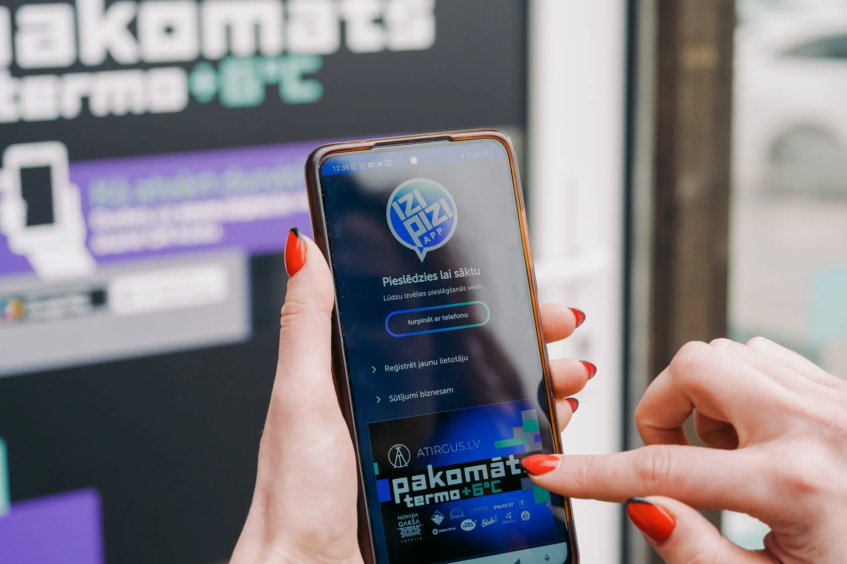 IZIPIZI thermo parcel locker app